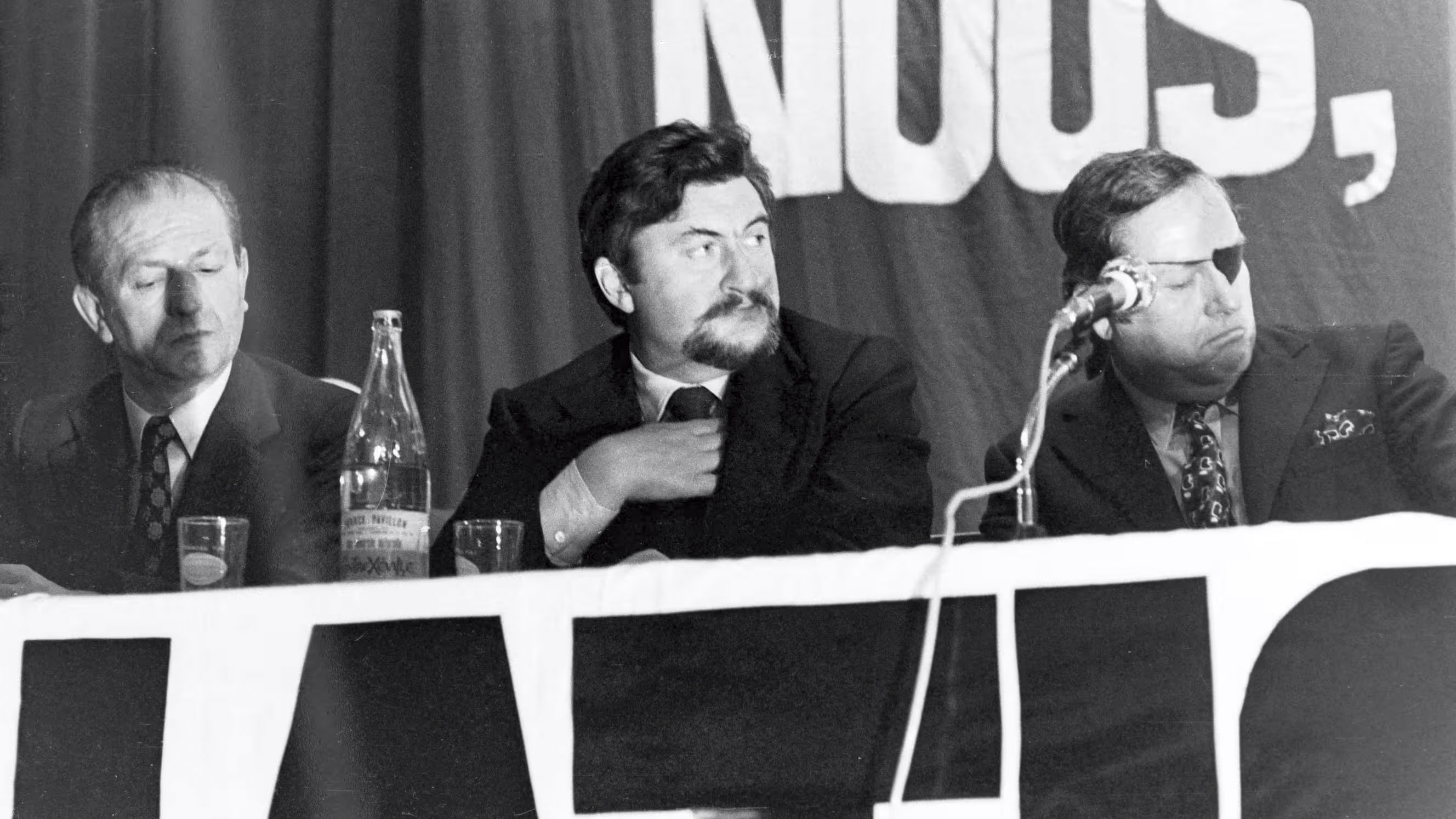 Meeting des co-fondateurs du Front national avec, de gauche à droite, Pierre Bousquet, Roger Holeindre et Jean-Marie Le Pen.
